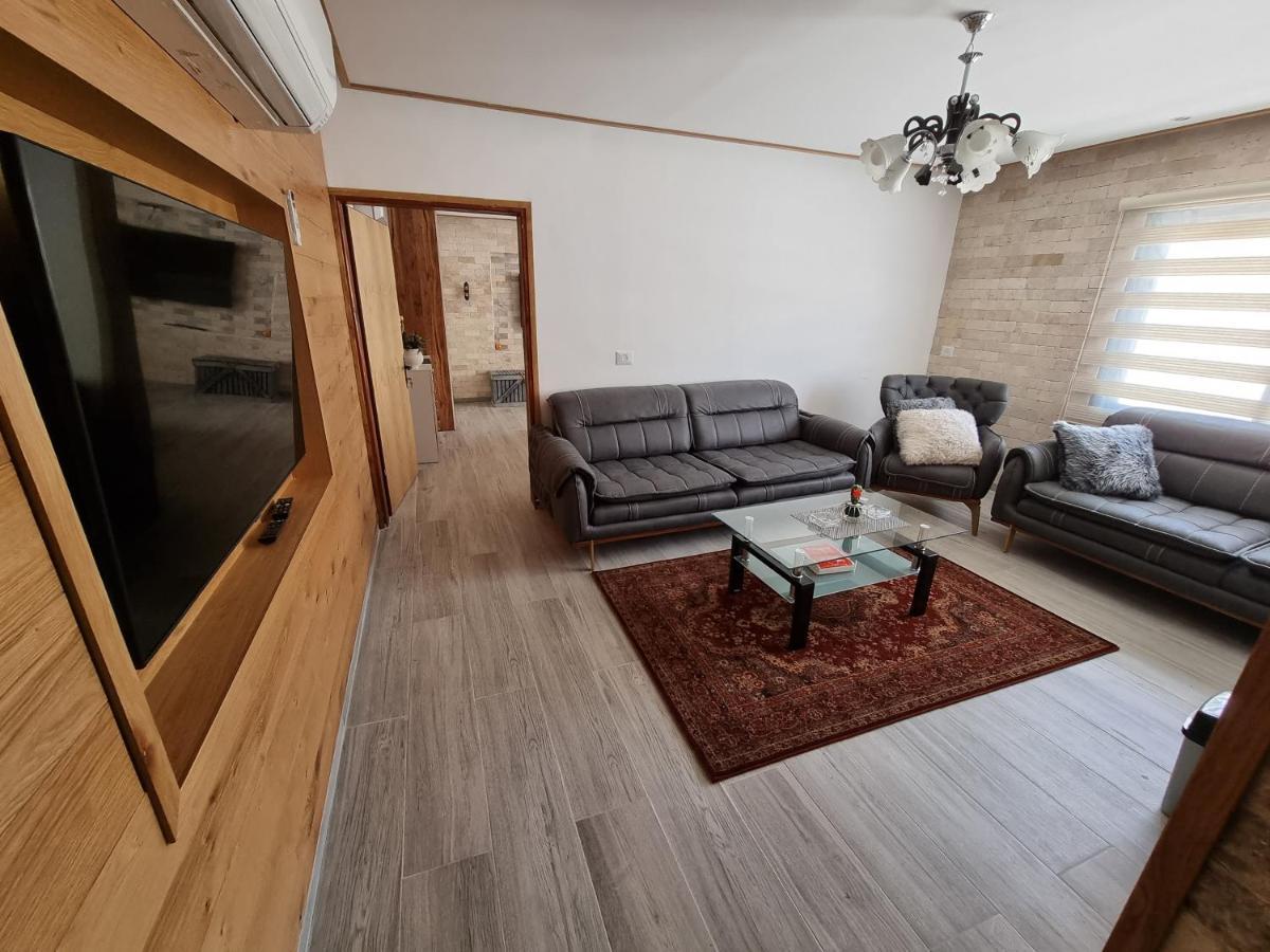 Appartamento אלאפנדי Majdal Shams Esterno foto