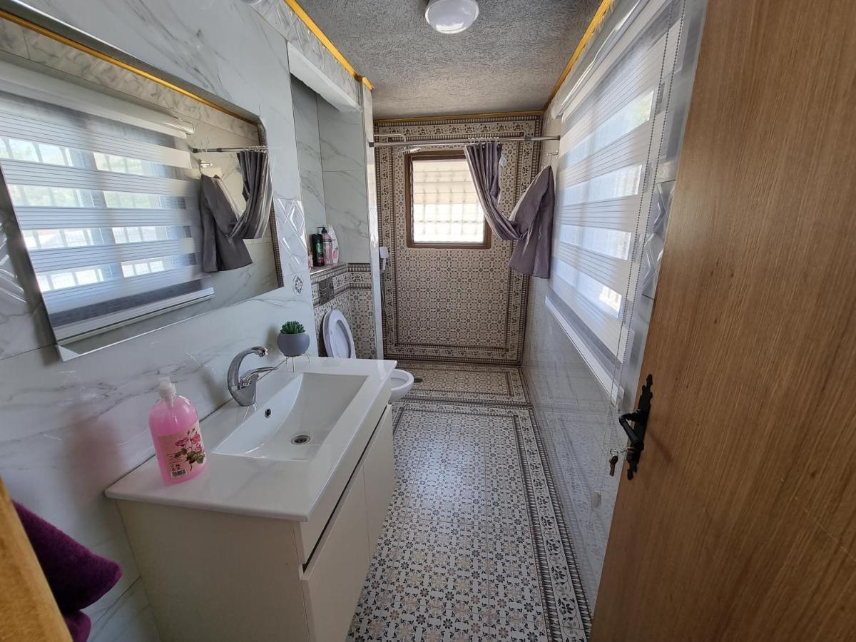 Appartamento אלאפנדי Majdal Shams Esterno foto